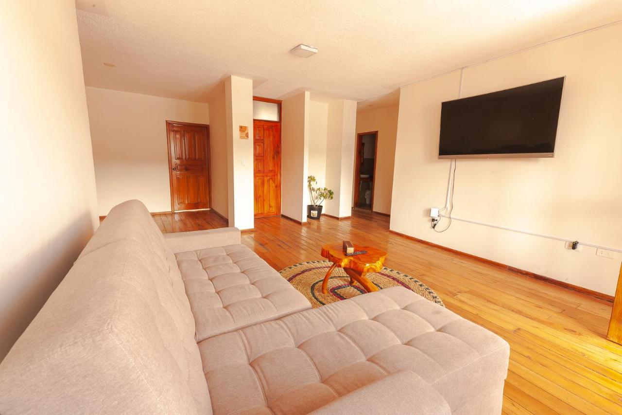 Los Ponchos Inn Apartasuite Otavalo Eksteriør bilde