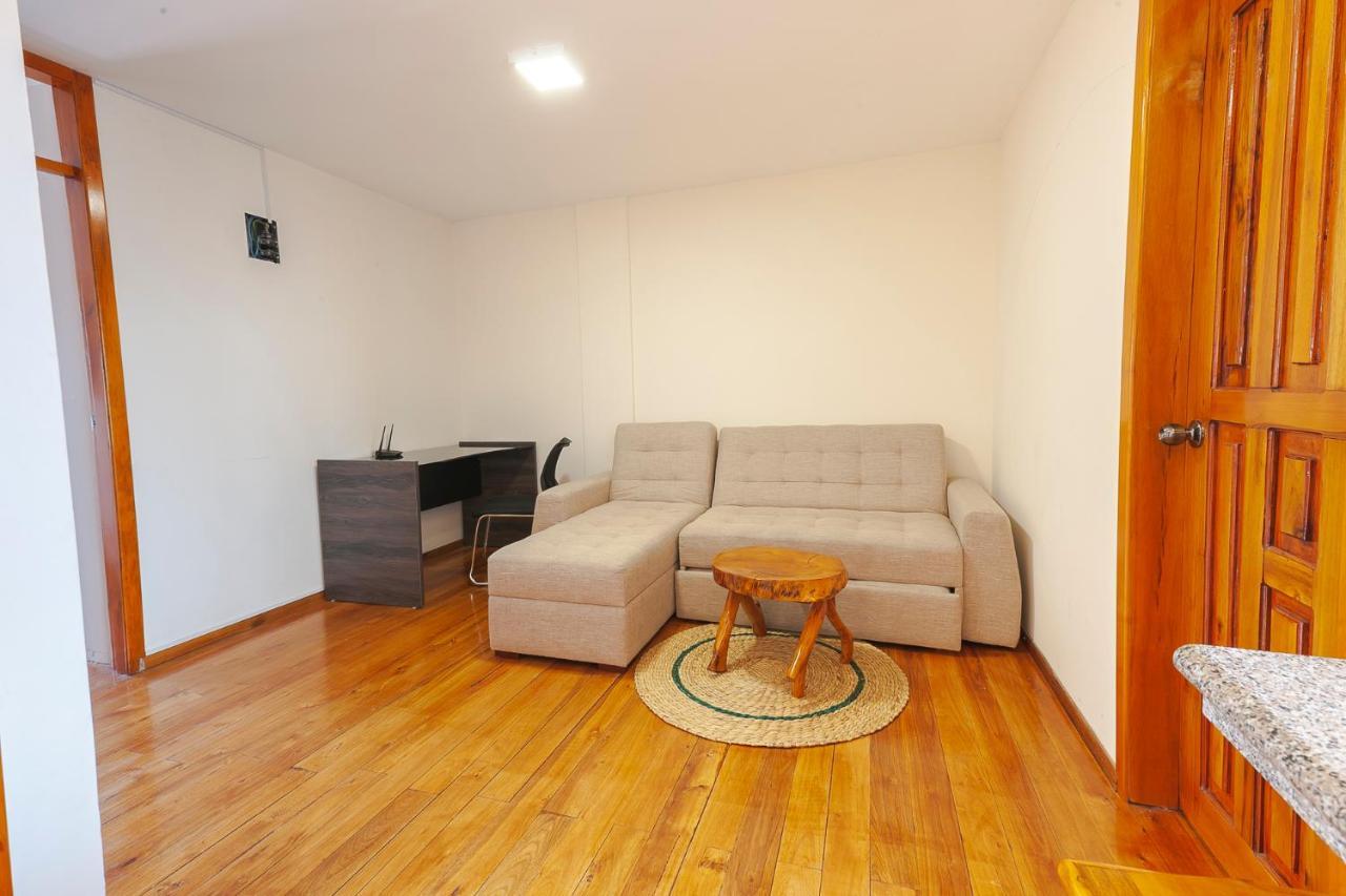 Los Ponchos Inn Apartasuite Otavalo Eksteriør bilde