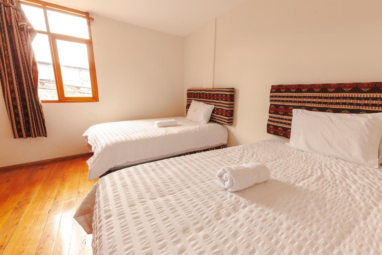 Los Ponchos Inn Apartasuite Otavalo Eksteriør bilde